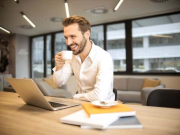Spending less in e-commerce